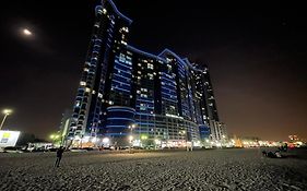 Luxury Apartments - Ajman Corniche Uae